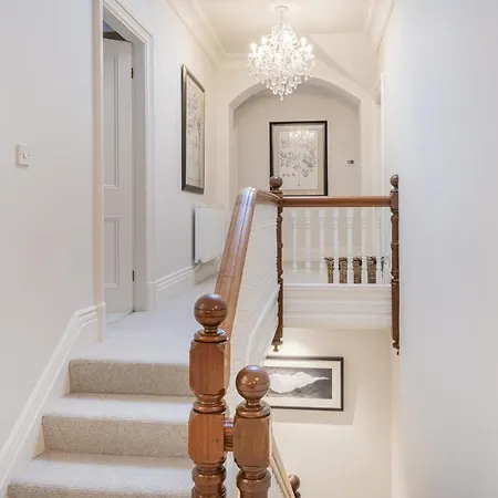 The Retreat - Luxury Home, *