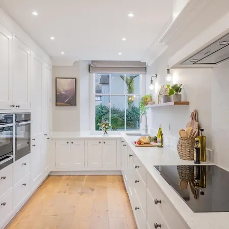 The Retreat - Luxury Home, Casa vacanze *