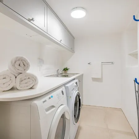 The Retreat - Luxury Home, Σπίτι διακοπών